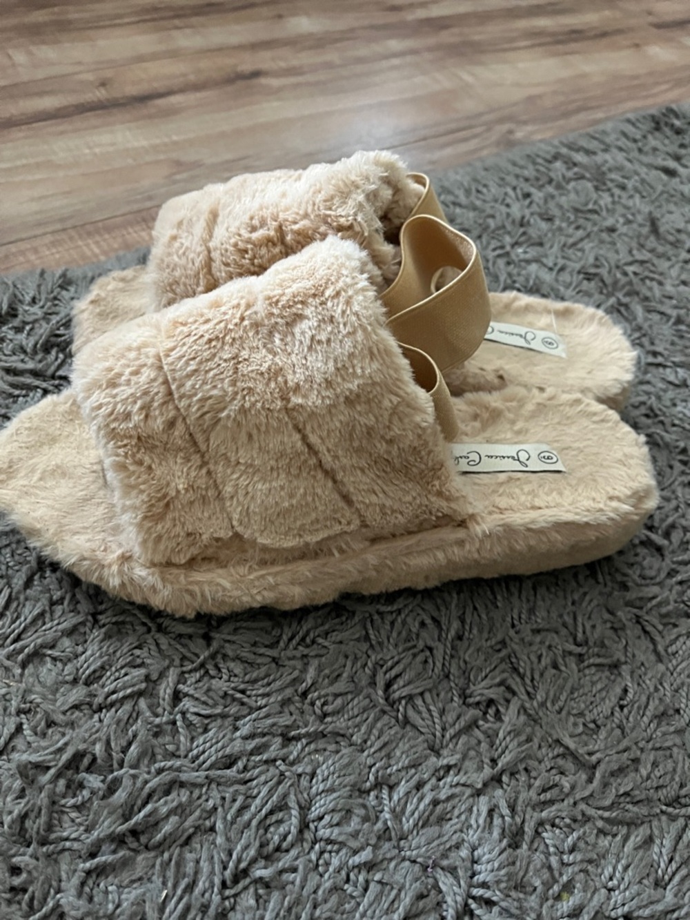 Furry Slides - Picture 3 of 4